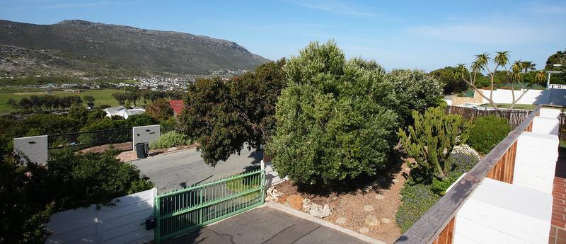 4 Bedroom Property for Sale in Fish Hoek Western Cape